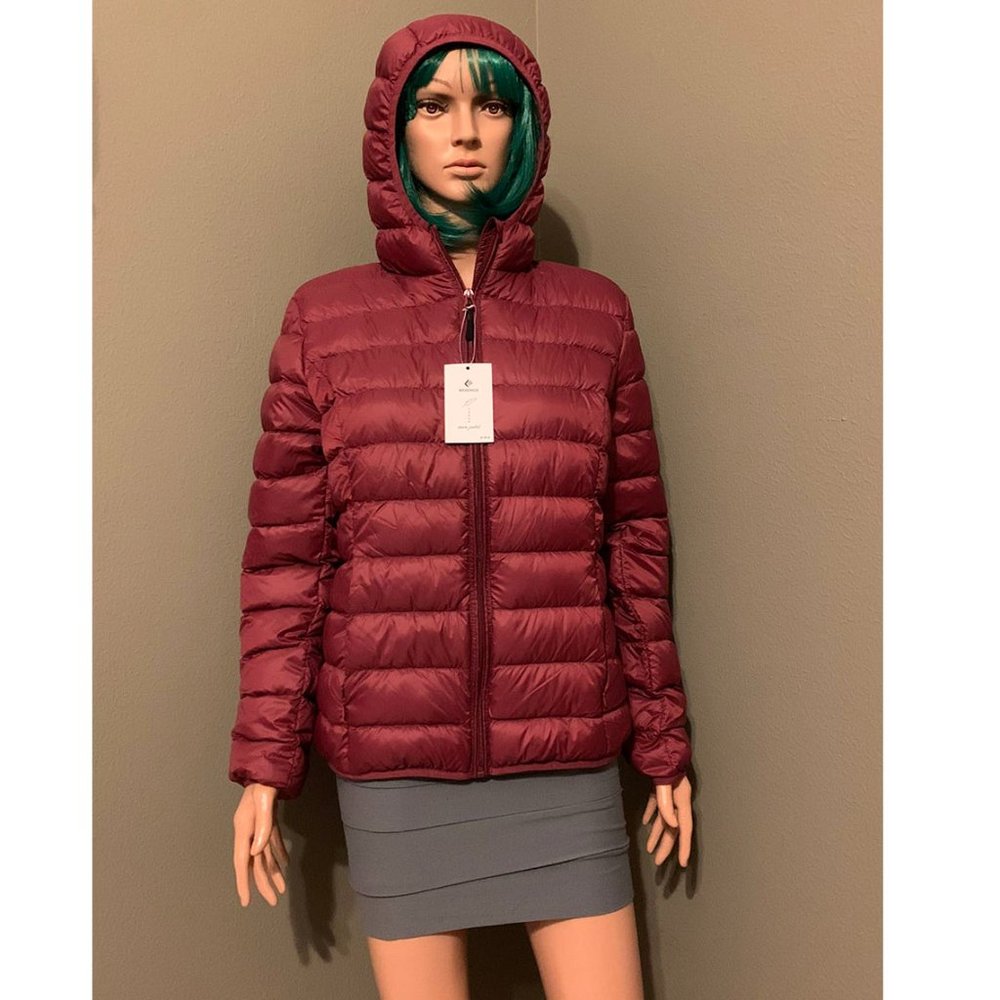 DERENCE Women's Lightweight Down Hooded Long-Sleeve Full-Zip Jacket Wine Red M